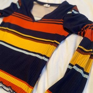 Stripped Cropped Long Sleeve Tee